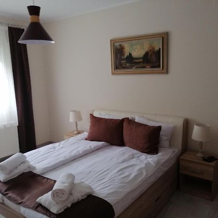 Apartamento Apartman Zi-Zo Vrsac Exterior foto